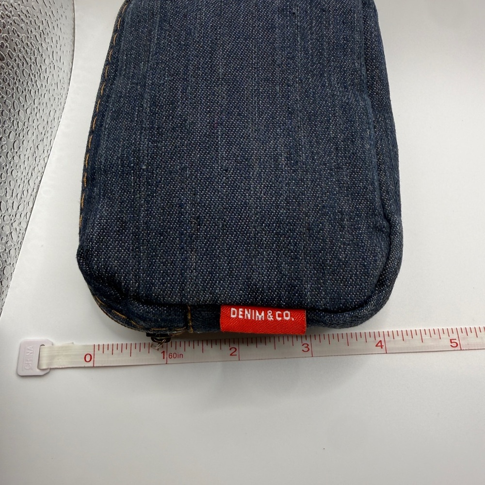💙 Vintage Denim & Co Small Dark Denim Zippered Pouch 5” x 4” x 1” - Picture 4 of 5